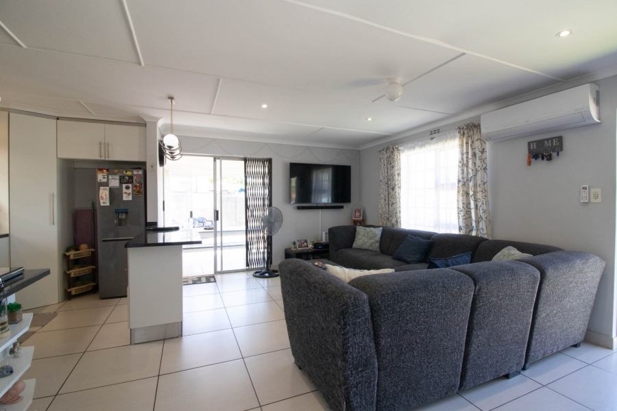 2 Bedroom Property for Sale in Nahoon Valley Park Eastern Cape